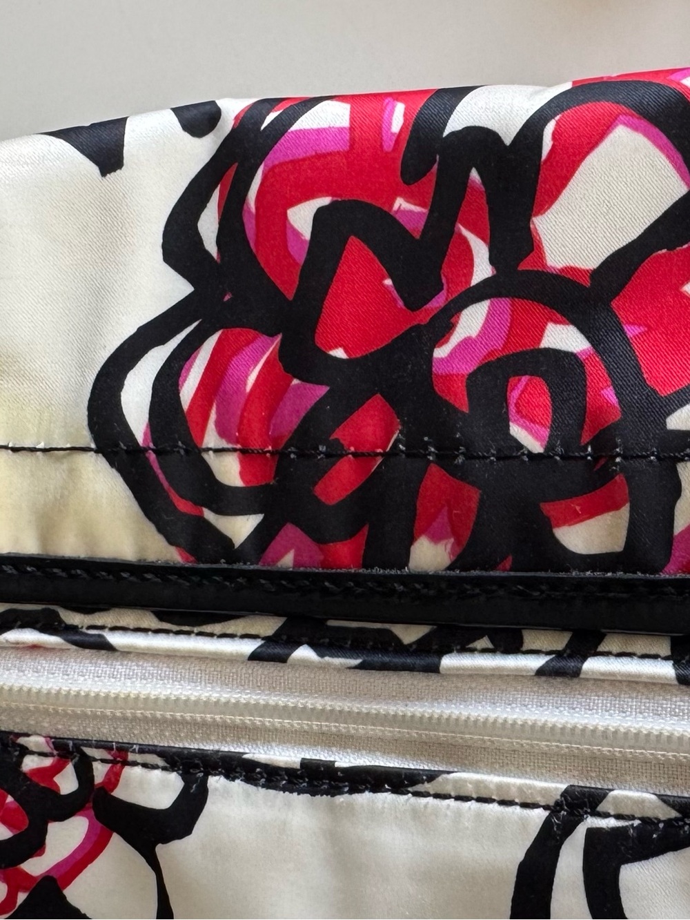 Coach Kyra Poppy Daisy Floral Graffiti Messenger Bag - Picture 13 of 16